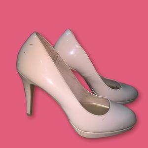 Blush rubor heels